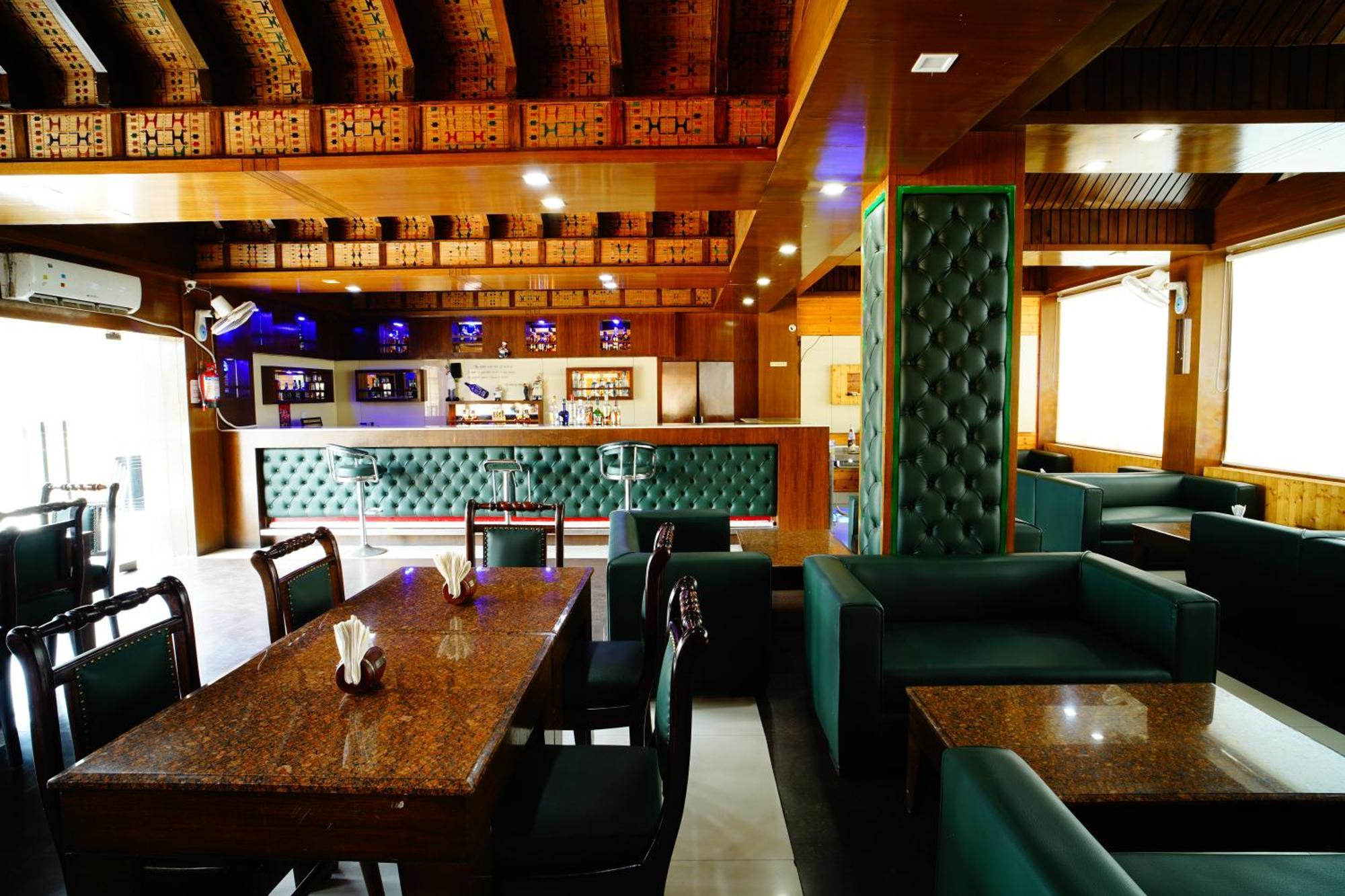 Comfort Inn Coral River Resort Патханкот Экстерьер фото