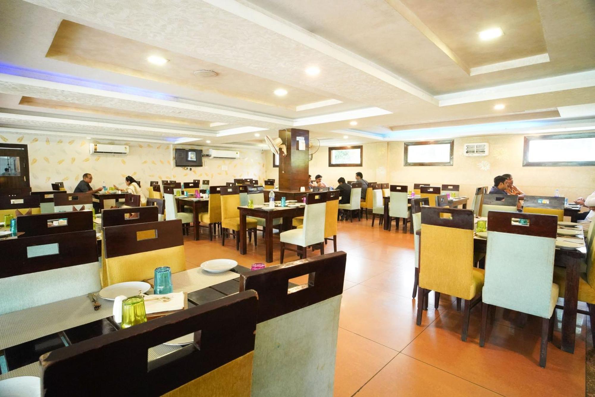 Comfort Inn Coral River Resort Патханкот Экстерьер фото